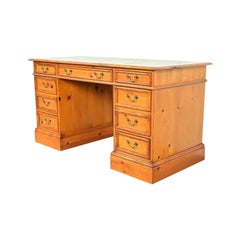 Sligh Furniture Georgian Carved Pine Leather Top Executive Desk, Circa 1960s