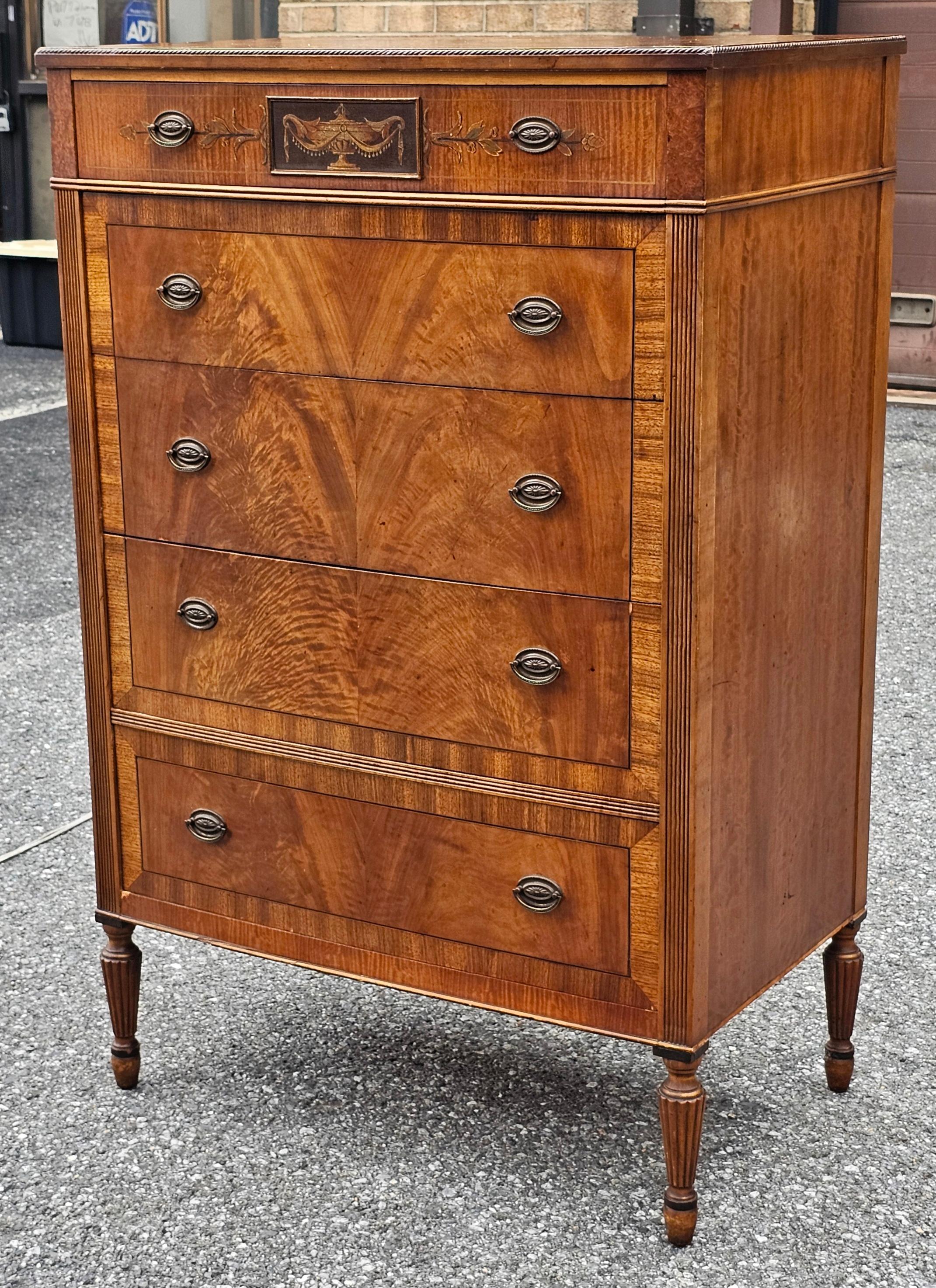 Sligh Furniture Cómoda de caoba entrecruzada Hepplewhite en Bueno estado para la venta en Germantown, MD