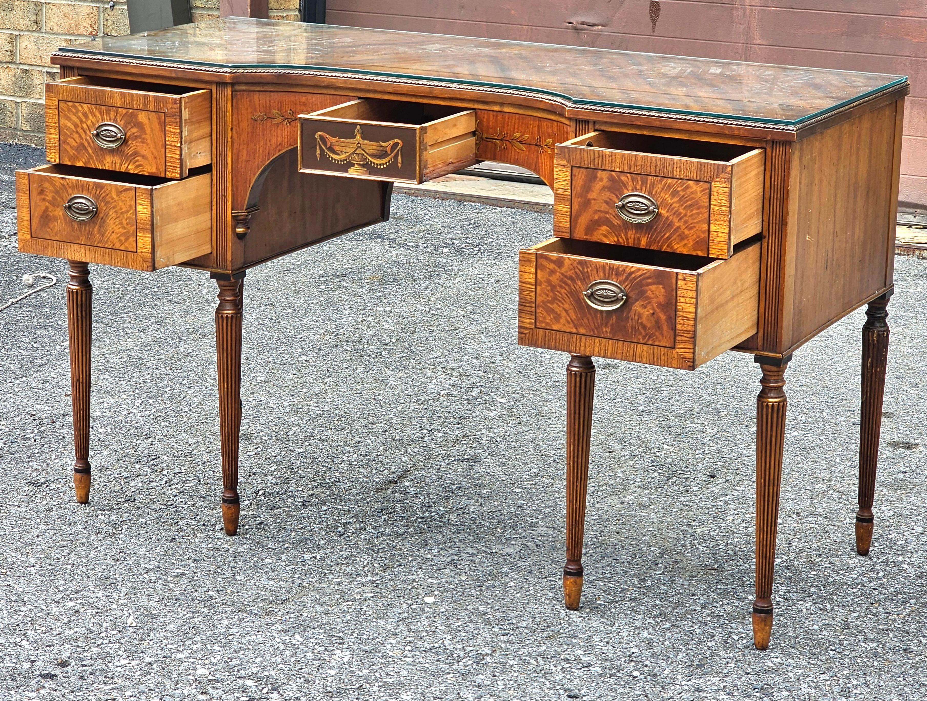 Table de toilette à bandeau croisé en acajou croche de Sligh Furniture avec dessus en verre en vente 3