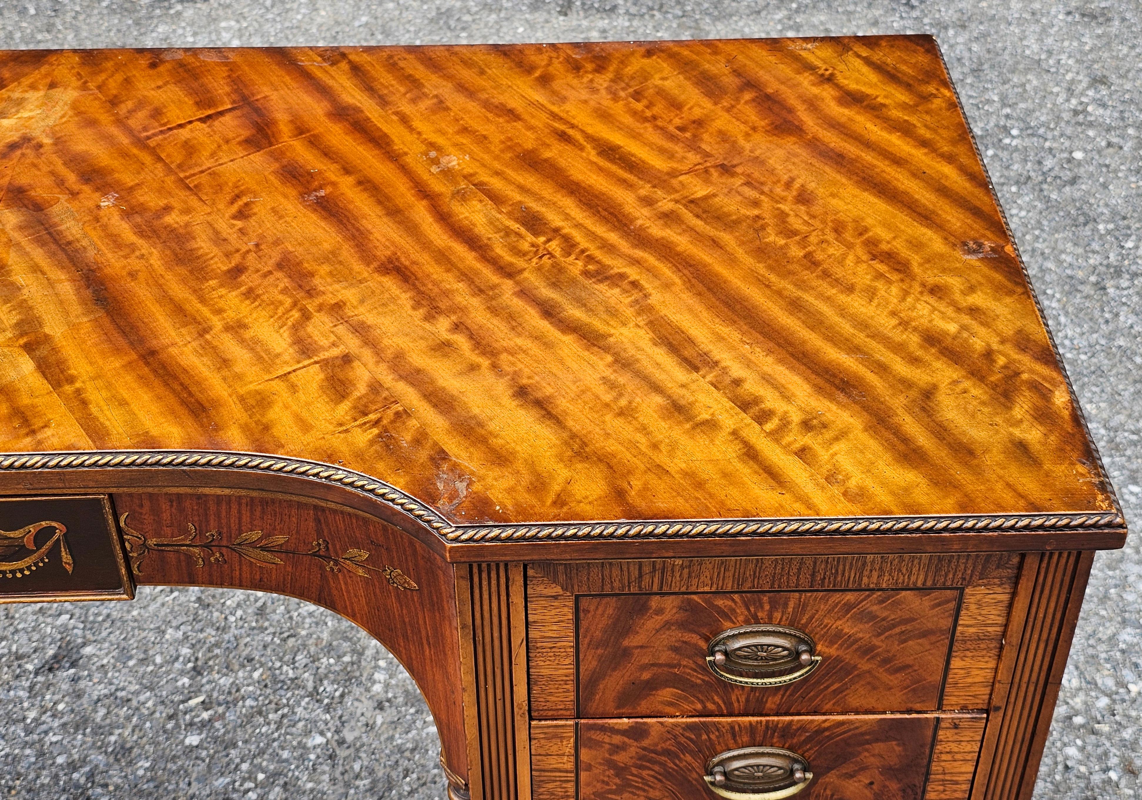 Américain Table de toilette à bandeau croisé en acajou croche de Sligh Furniture avec dessus en verre en vente