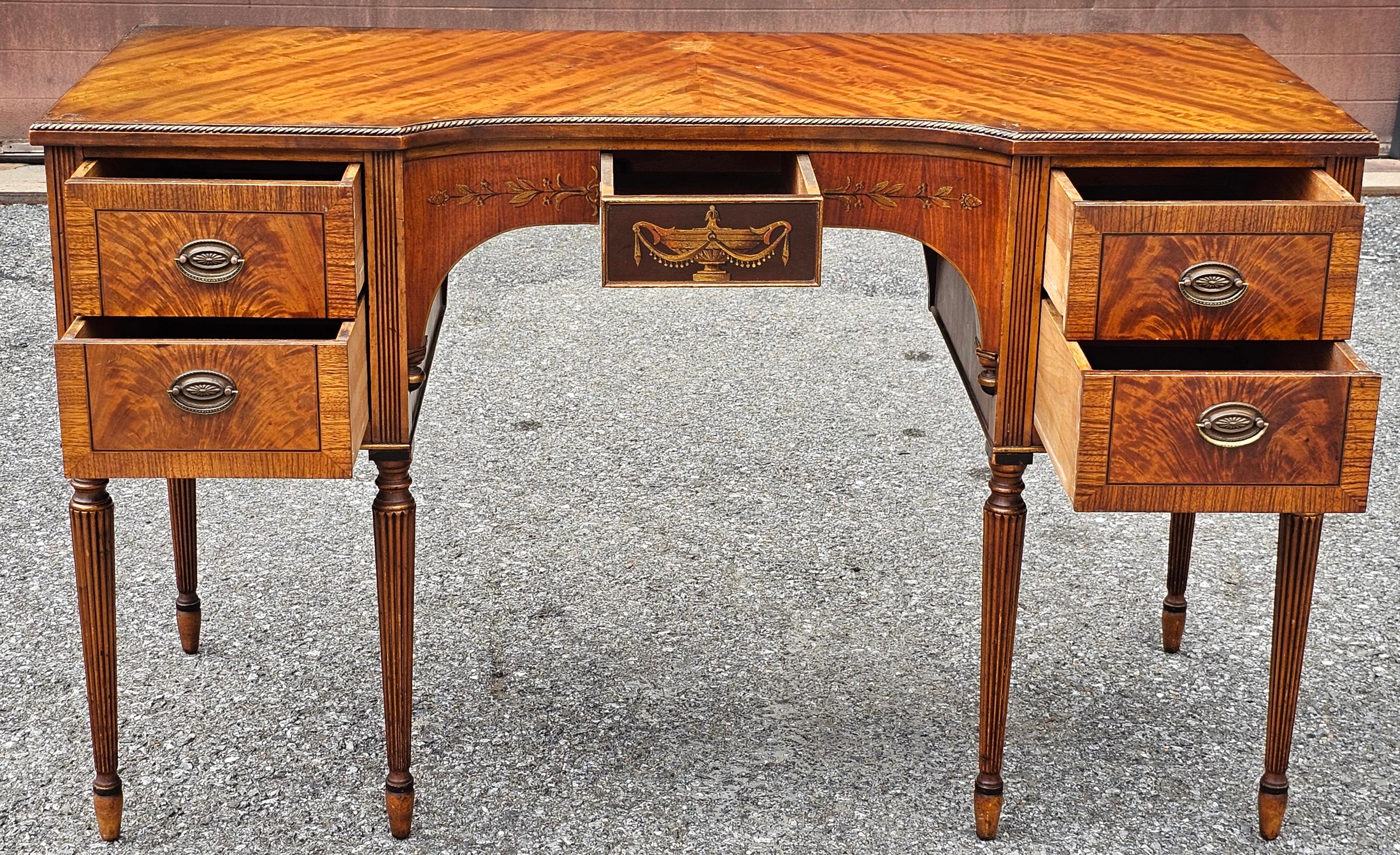 Table de toilette à bandeau croisé en acajou croche de Sligh Furniture avec dessus en verre en vente 1