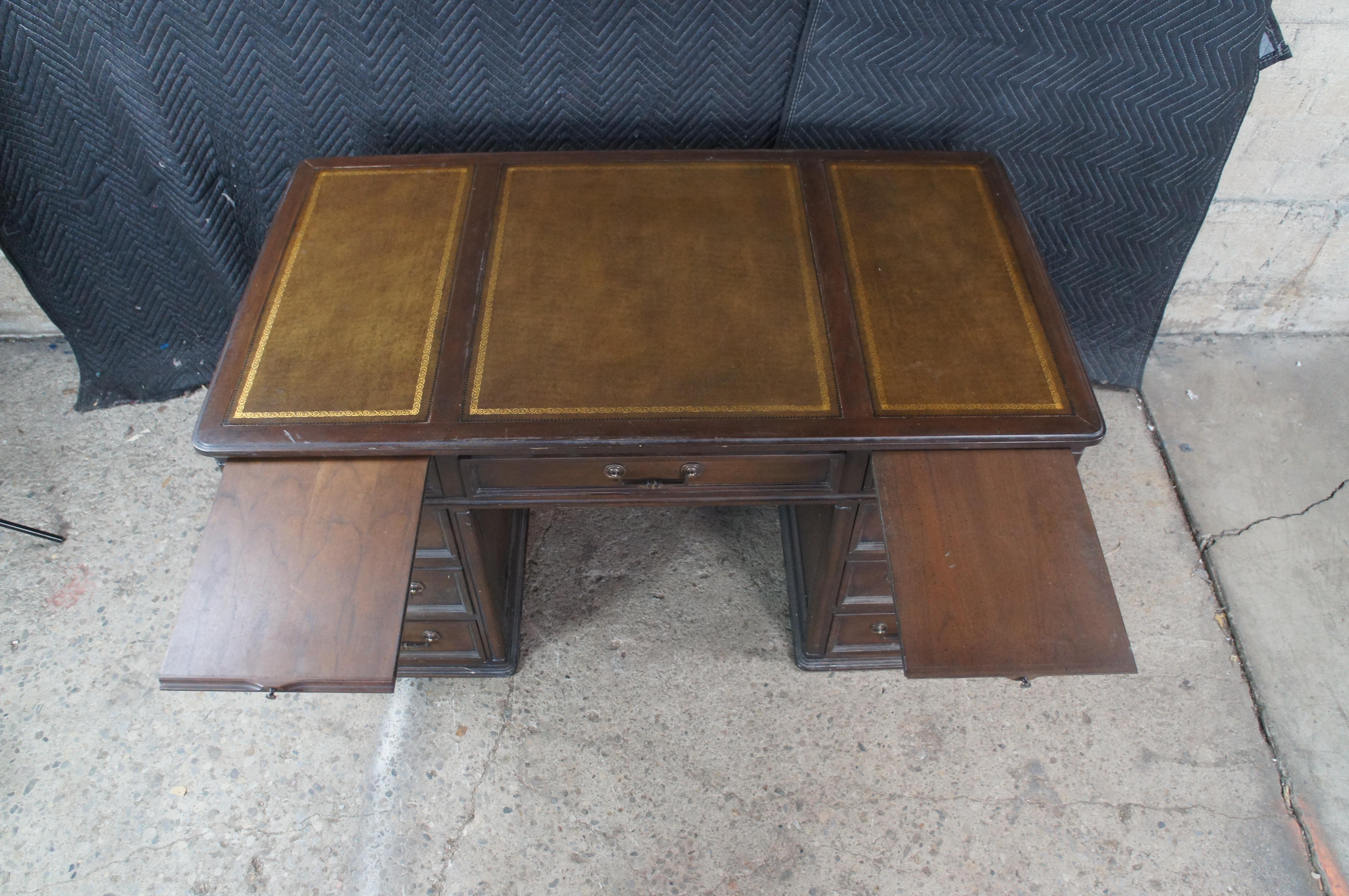 Sligh Furniture Mid Century Tooled Leather Escritorio Biblioteca de Oficina 54 en venta 5