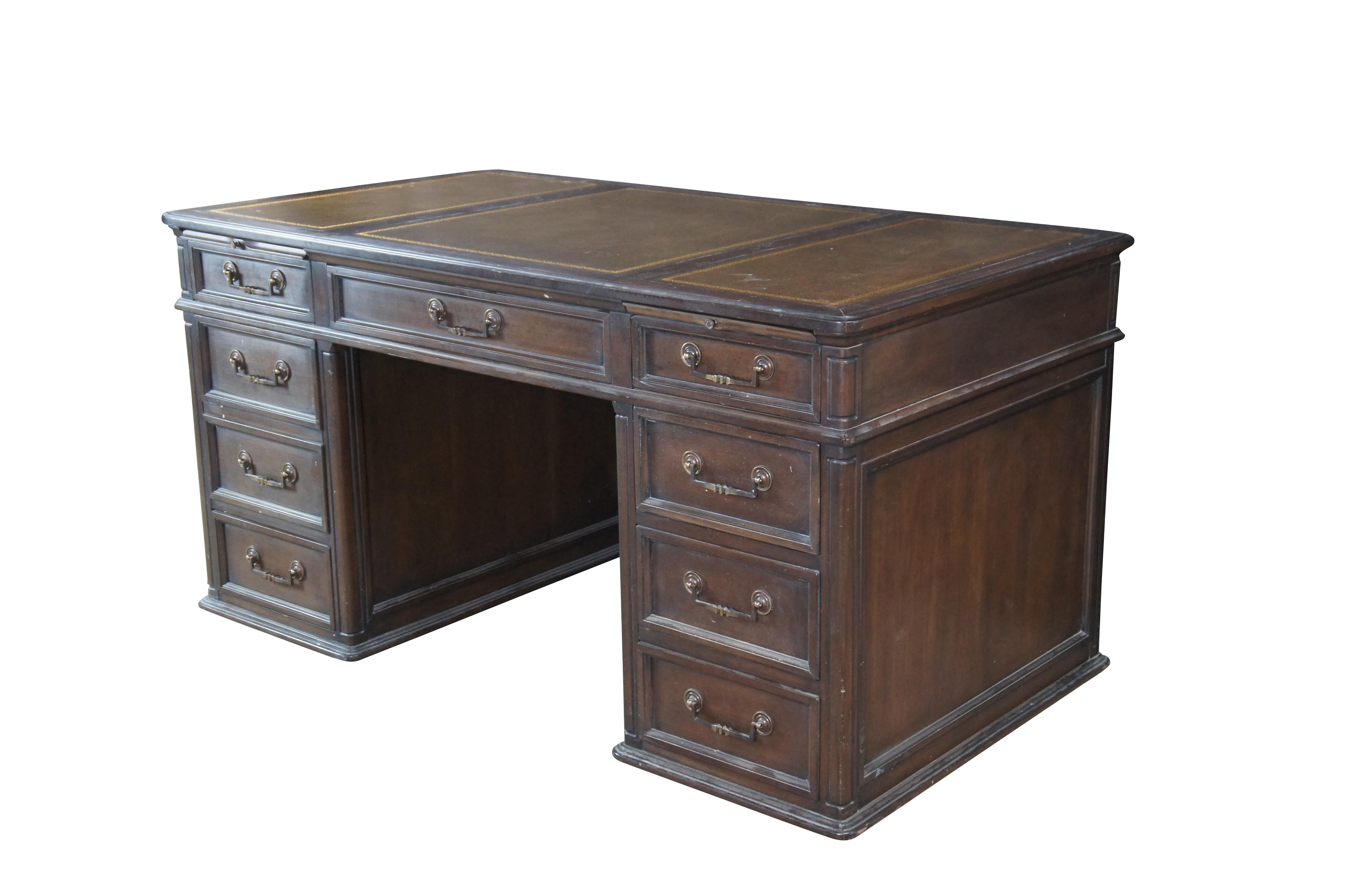 Sligh Furniture Mid Century Tooled Leather Escritorio Biblioteca de Oficina 54 Estadounidense en venta