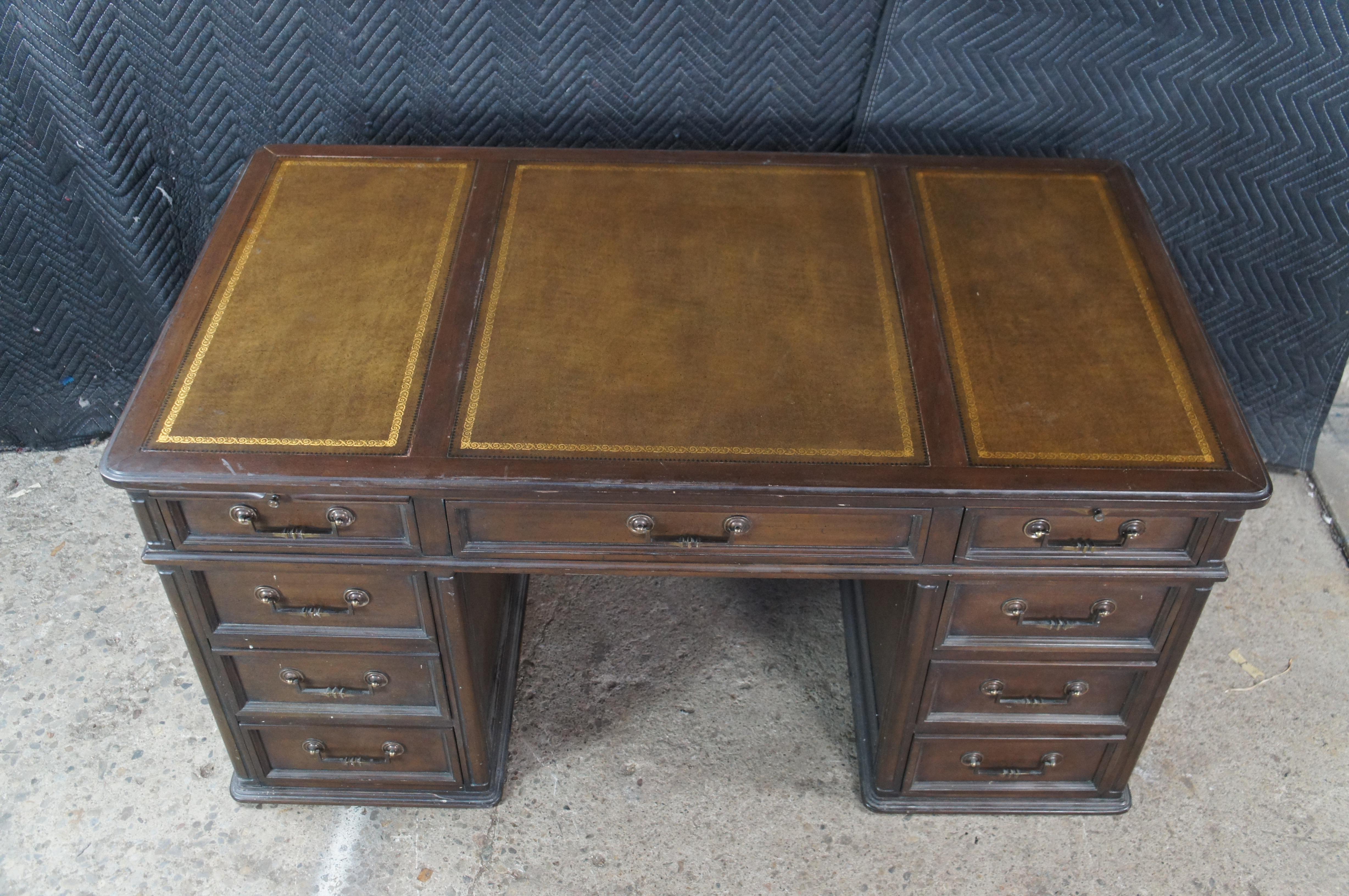 Sligh Furniture Mid Century Tooled Leather Escritorio Biblioteca de Oficina 54 en Bastante bueno estado para la venta en Dayton, OH