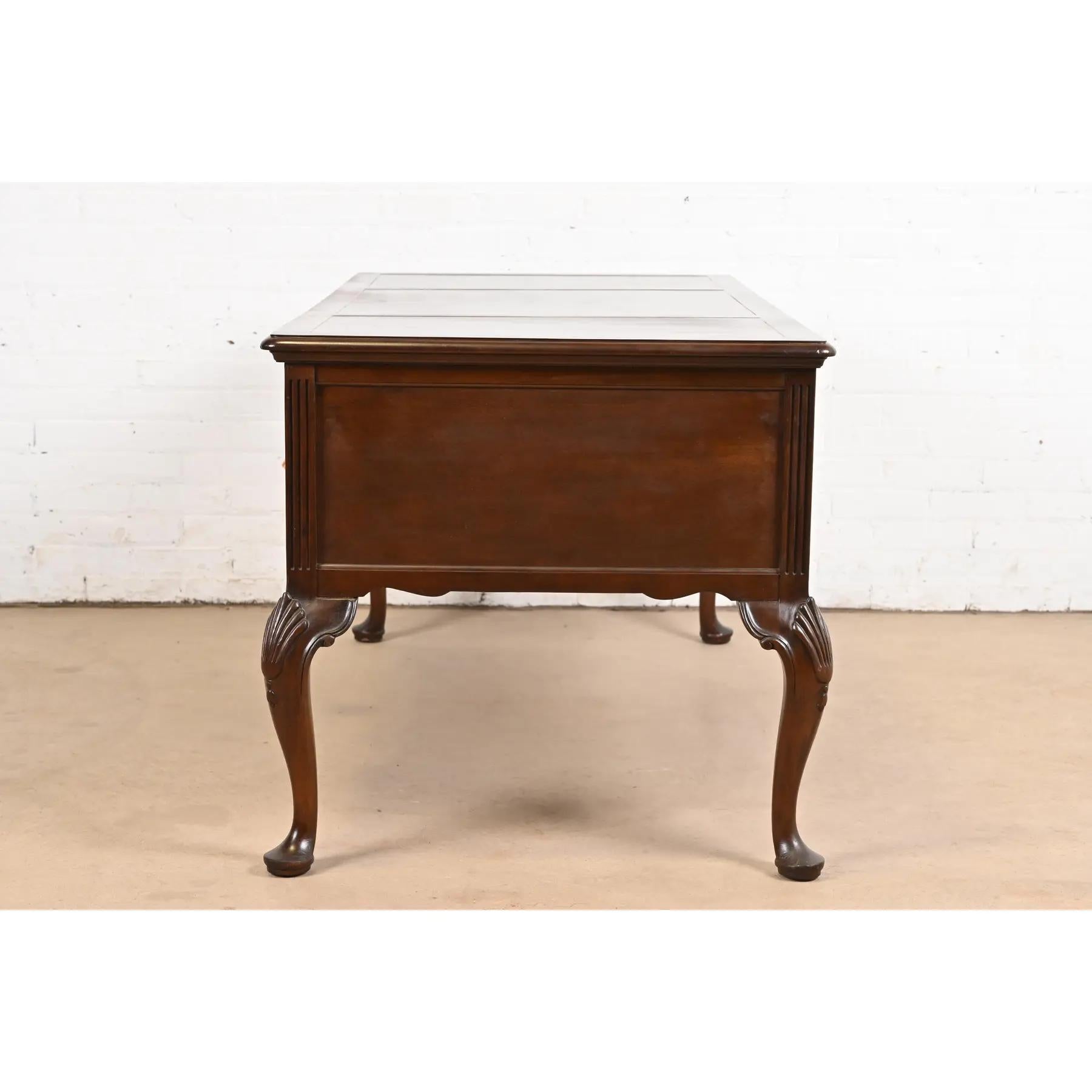 Sligh Georgian Flame Mahogany Leather Top Executive Writing Desk 5