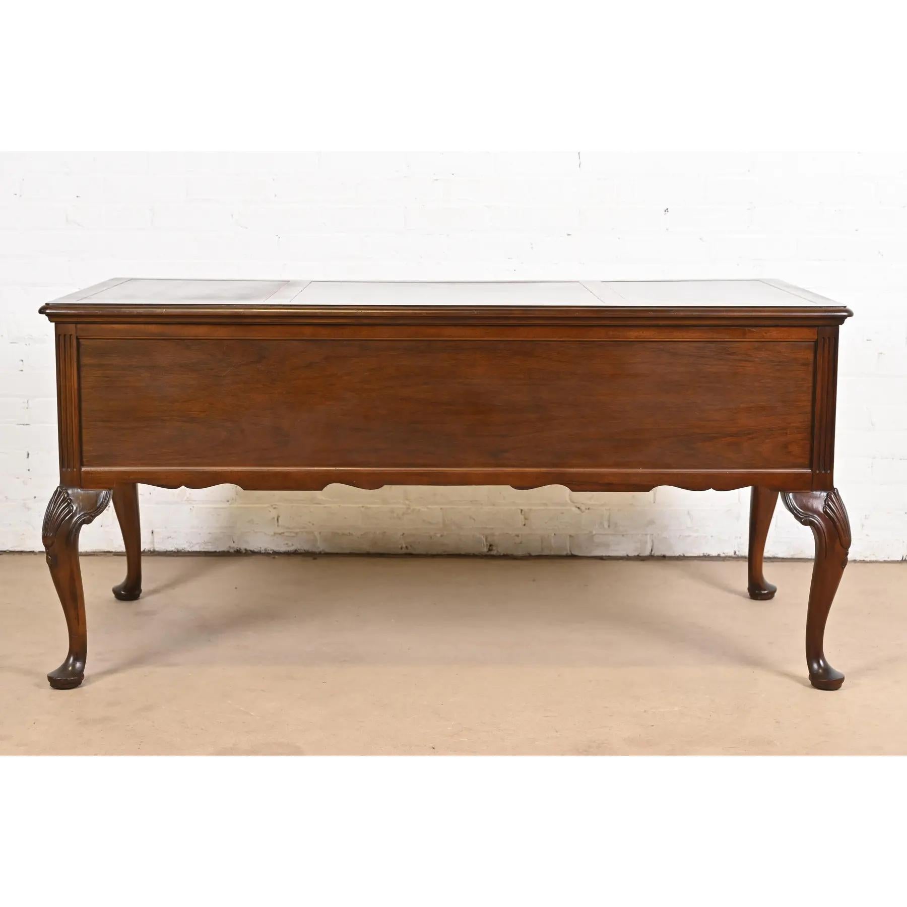 Sligh Georgian Flame Mahogany Leather Top Executive Writing Desk 6