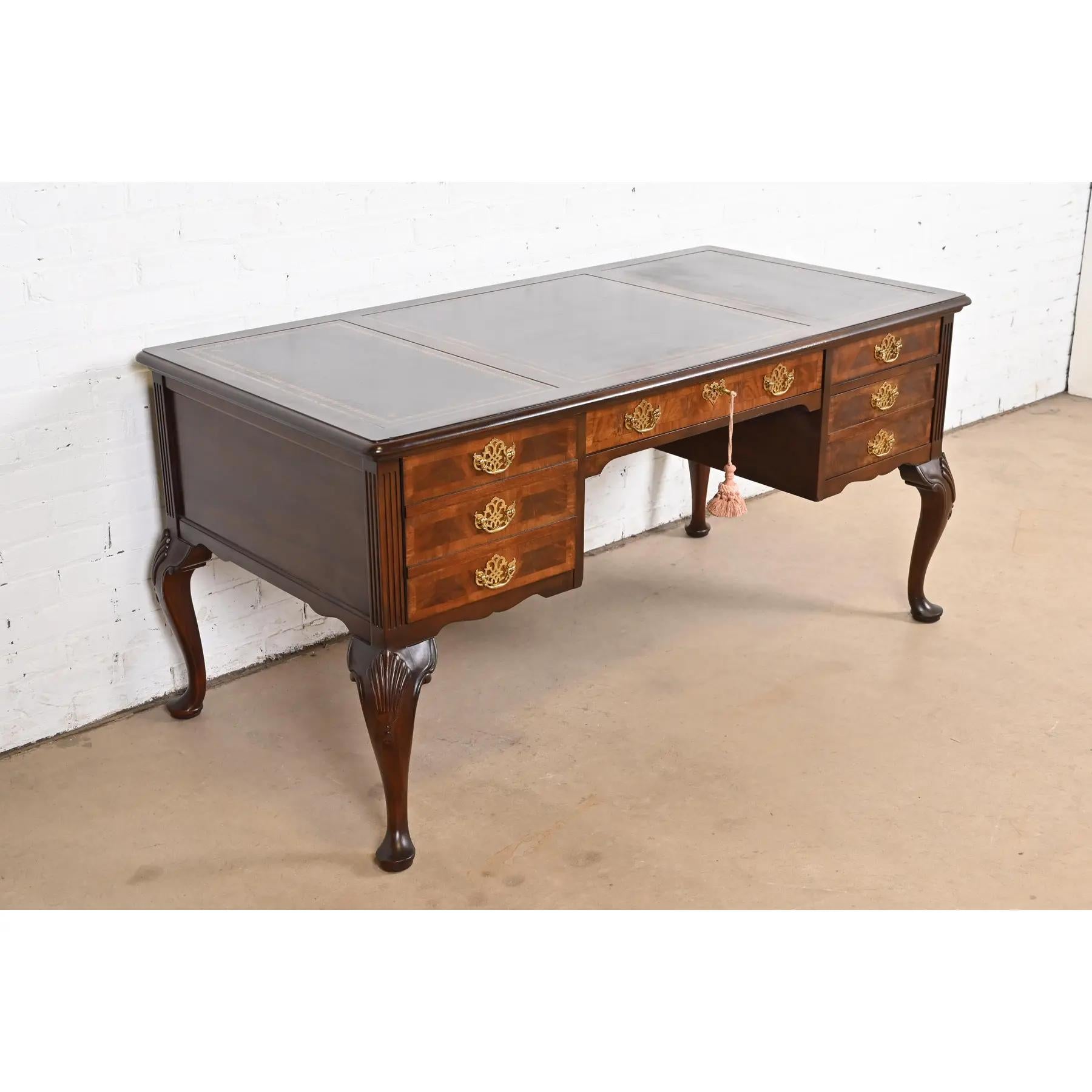 Late 20th Century Sligh Georgian Flame Mahogany Leather Top Executive Writing Desk