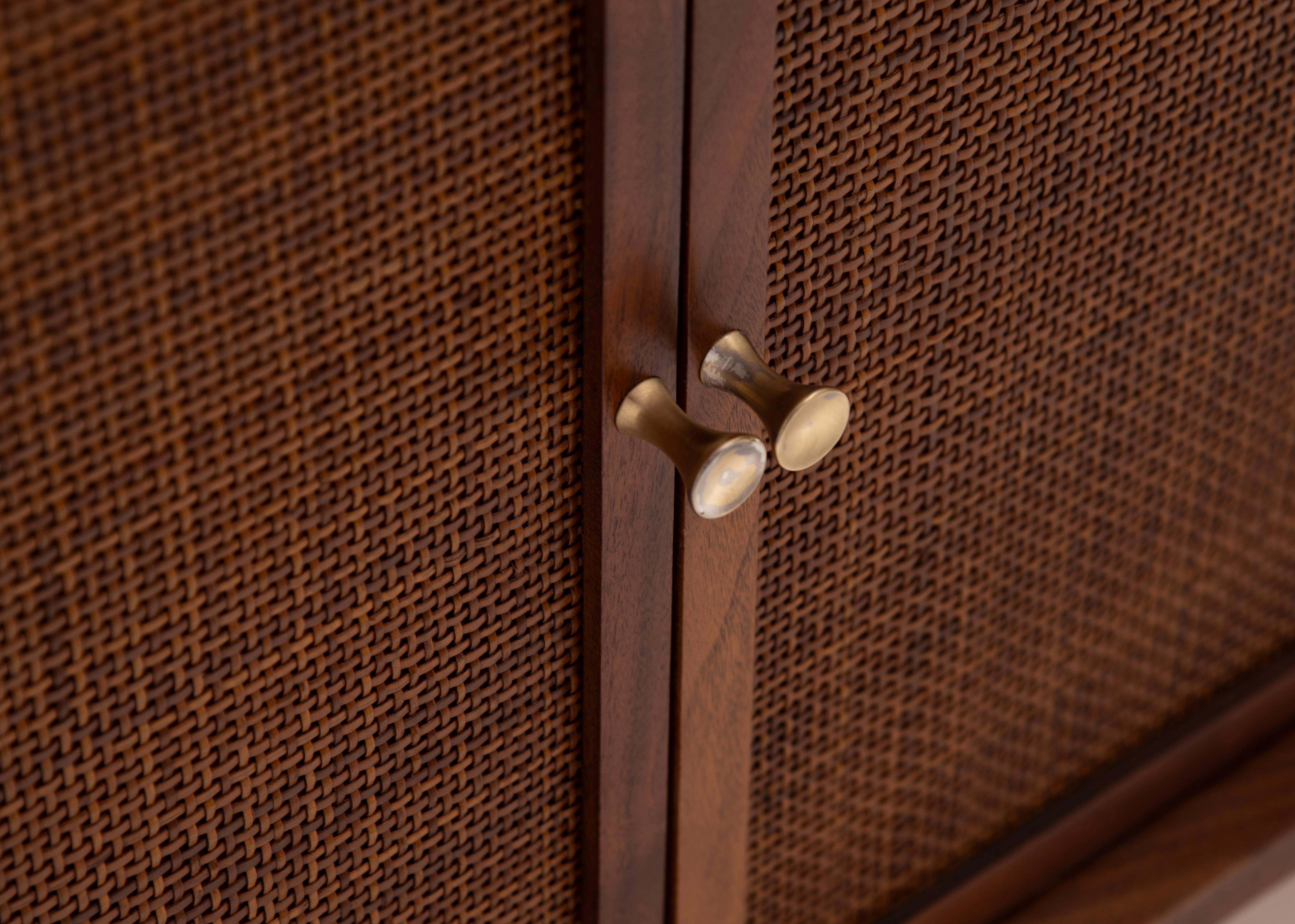 Sligh Furniture Furniture Mid Century Crédence en noyer Jack Cartwright en vente 4