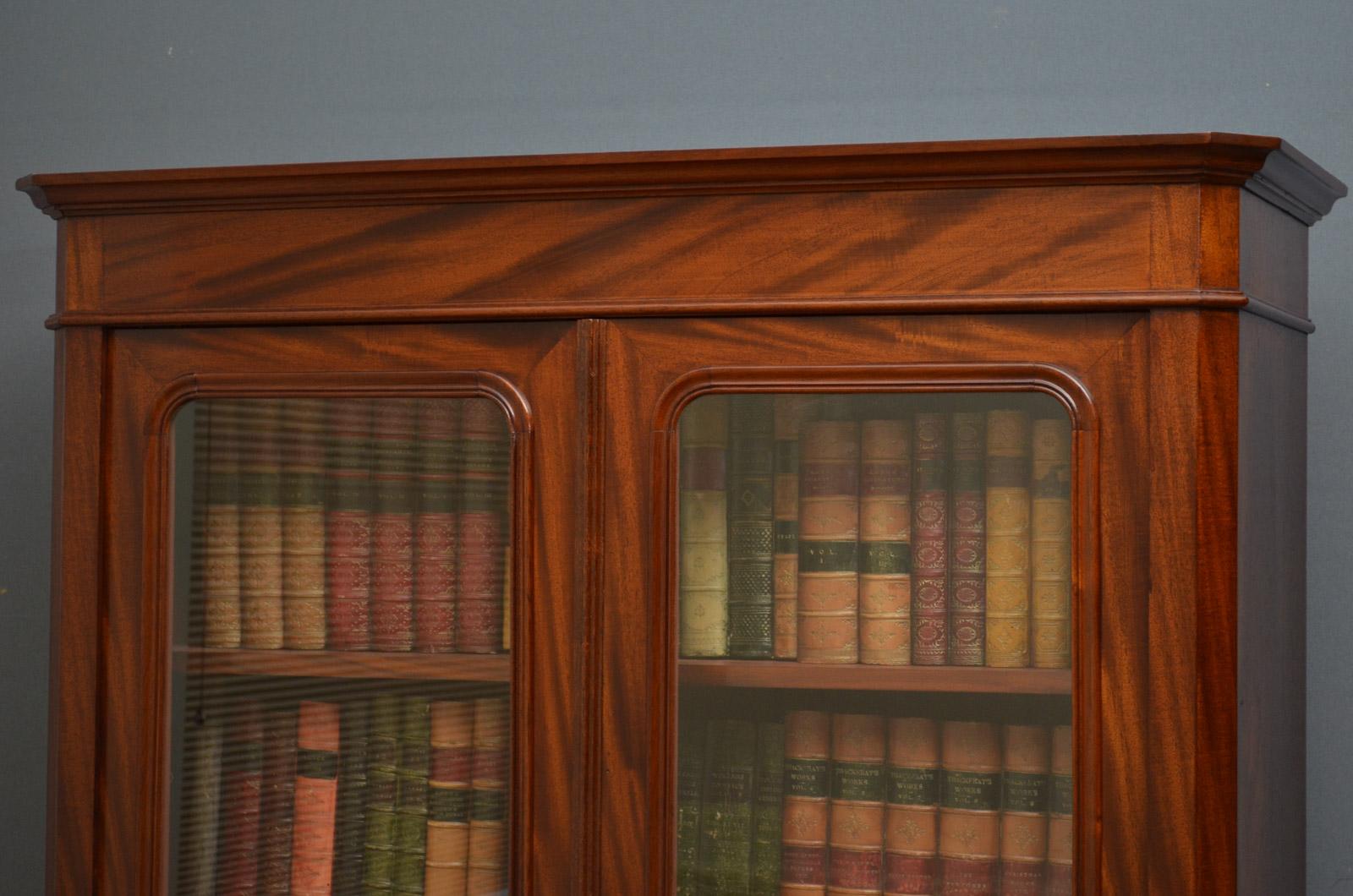 Slim 19th Century French Mahogany Bookcase In Excellent Condition In Whaley Bridge, GB