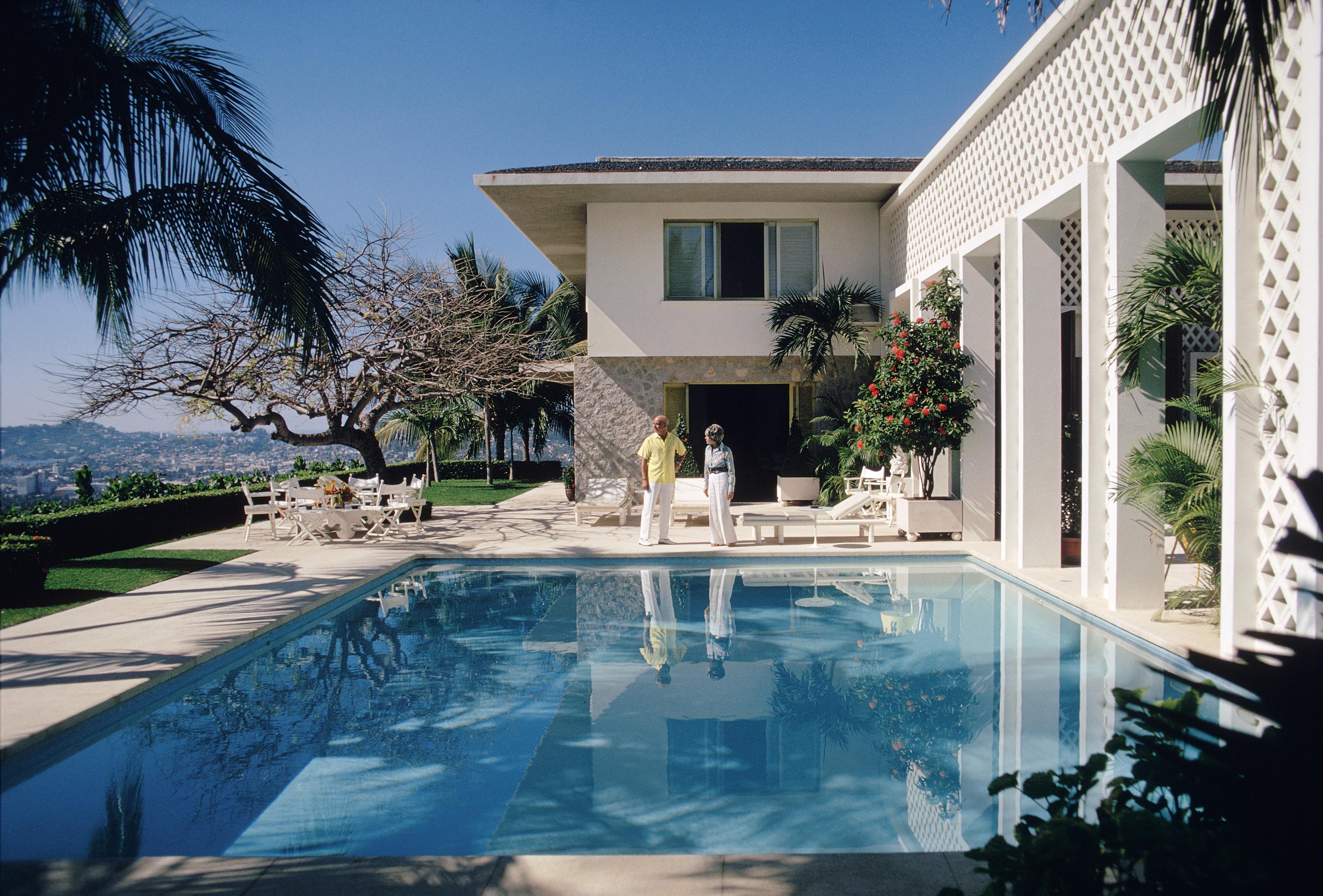 Slim Aarons Figurative Photograph - Acapulco Pool