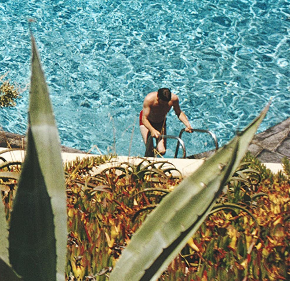 Algarve Hotel Pool, 1970 - Portugal Hotel Swimming Pool Algarve Summer Resort - American Modern Photograph by Slim Aarons