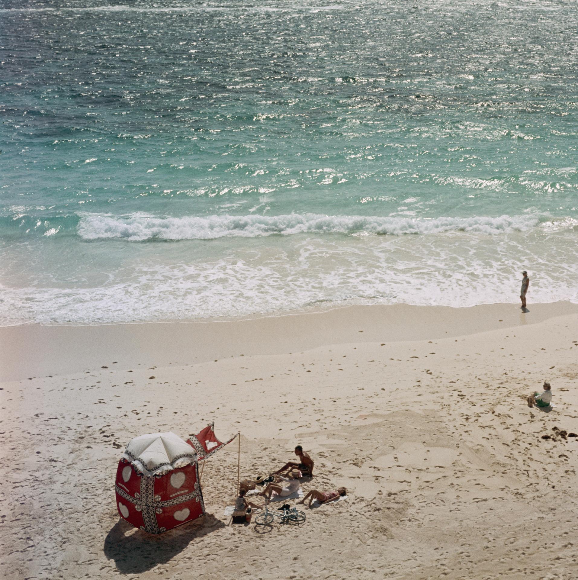 Landscape Photograph de Slim Aarons - Isla de Andros, Bahamas, Edición Inmobiliaria, Fotografía de Paisaje