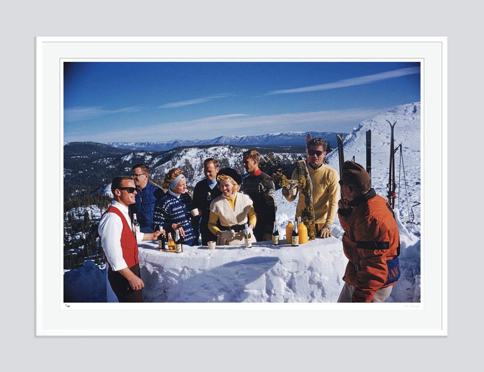Apres Ski 1961 Slim Aarons Estate Stamped Edition  For Sale 4