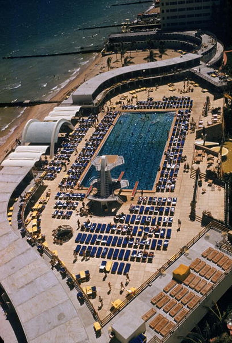 Ariel Pool by Slim Aarons (Landscape Photography, Color Photography)