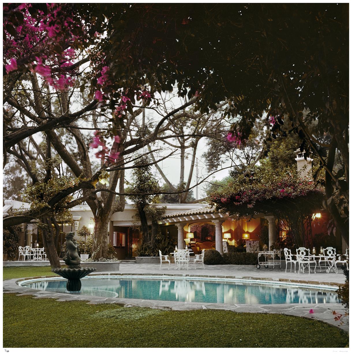 Bermudas 1957 - Slim Aarons

Una piscina en los terrenos de una casa en las Bermudas, 1957.

41 x 41 cm Tamaño del papel 

Foto de Slim Aarons

Impreso este año

Certificado de autenticidad incluido

Impresión de pigmentos de archivo sin enmarcar