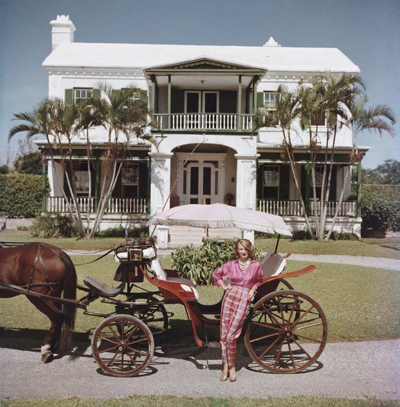 Bermudan Hostess (1957) Limited Estate Stamped - Giant