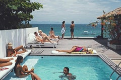 Buzios, 1983 - Nu prenant un bain de soleil à la piscine Brésil Rio de Janeiro Coastline