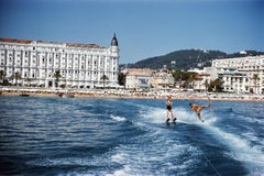 Deportes acuáticos en Cannes, Francia; Edición Estate; fotografía de estilo «Mid-Century Modern»