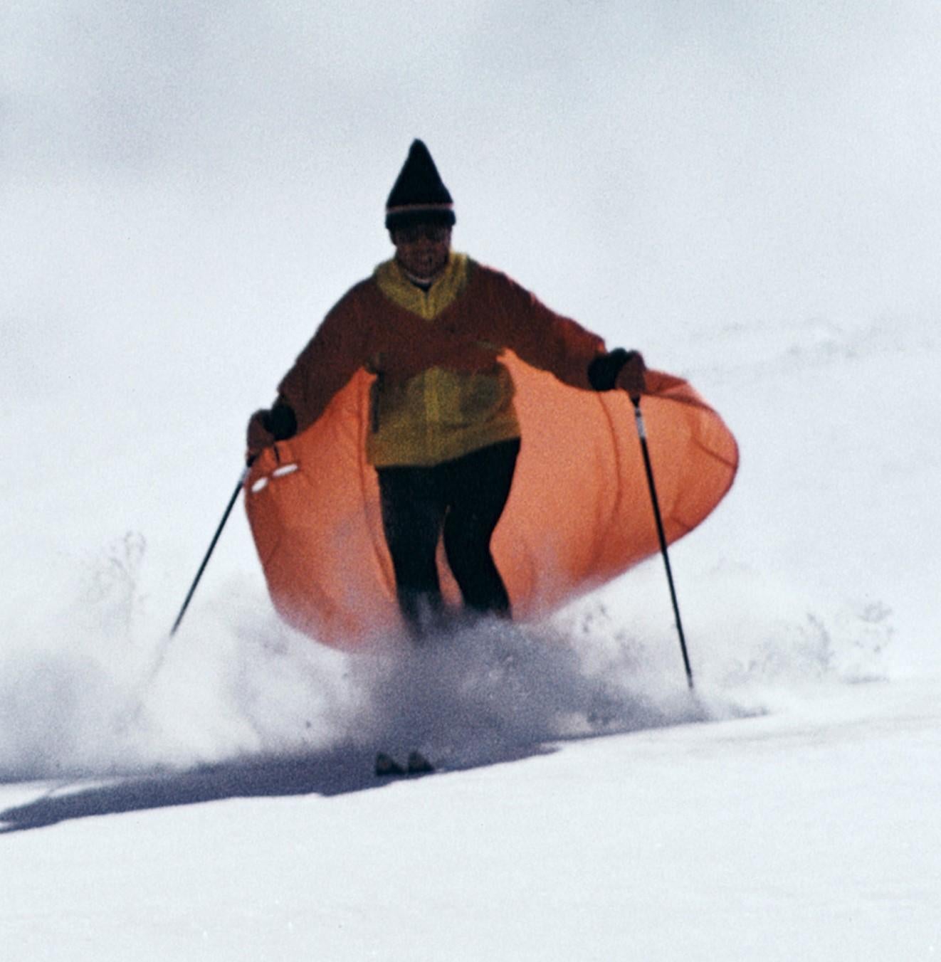 Caped Skiers, 1967 - American Winter Sports Destination Colorado Skiing Fashion - Gray Portrait Photograph by Slim Aarons