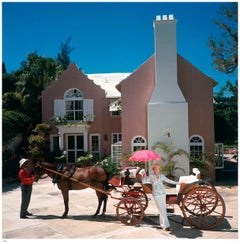 La carrozza attende il 1977 - Slim Aarons Estate Stampato