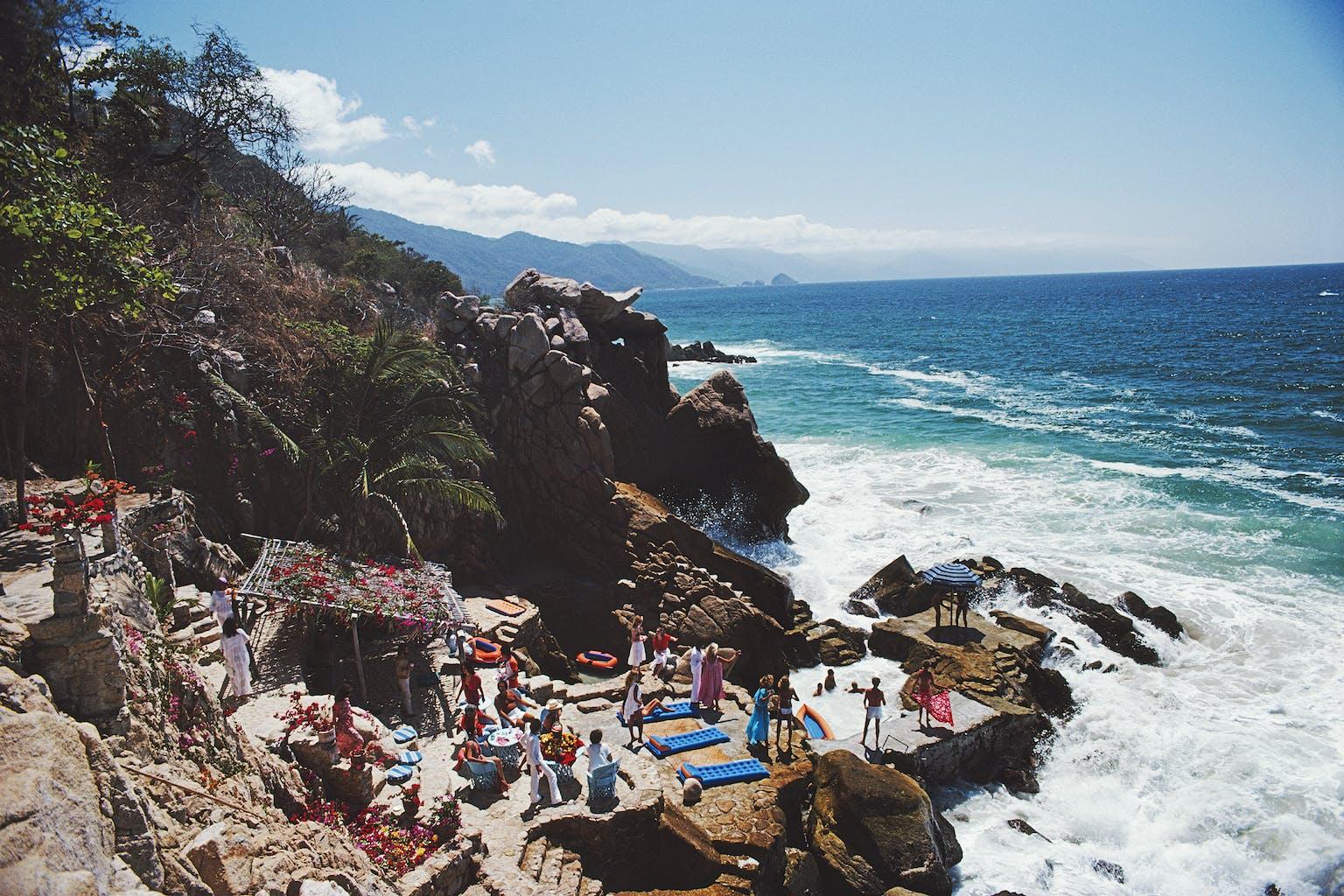 Slim Aarons Portrait Photograph – Casa Las Estacas, Nachlass-Ausgabe