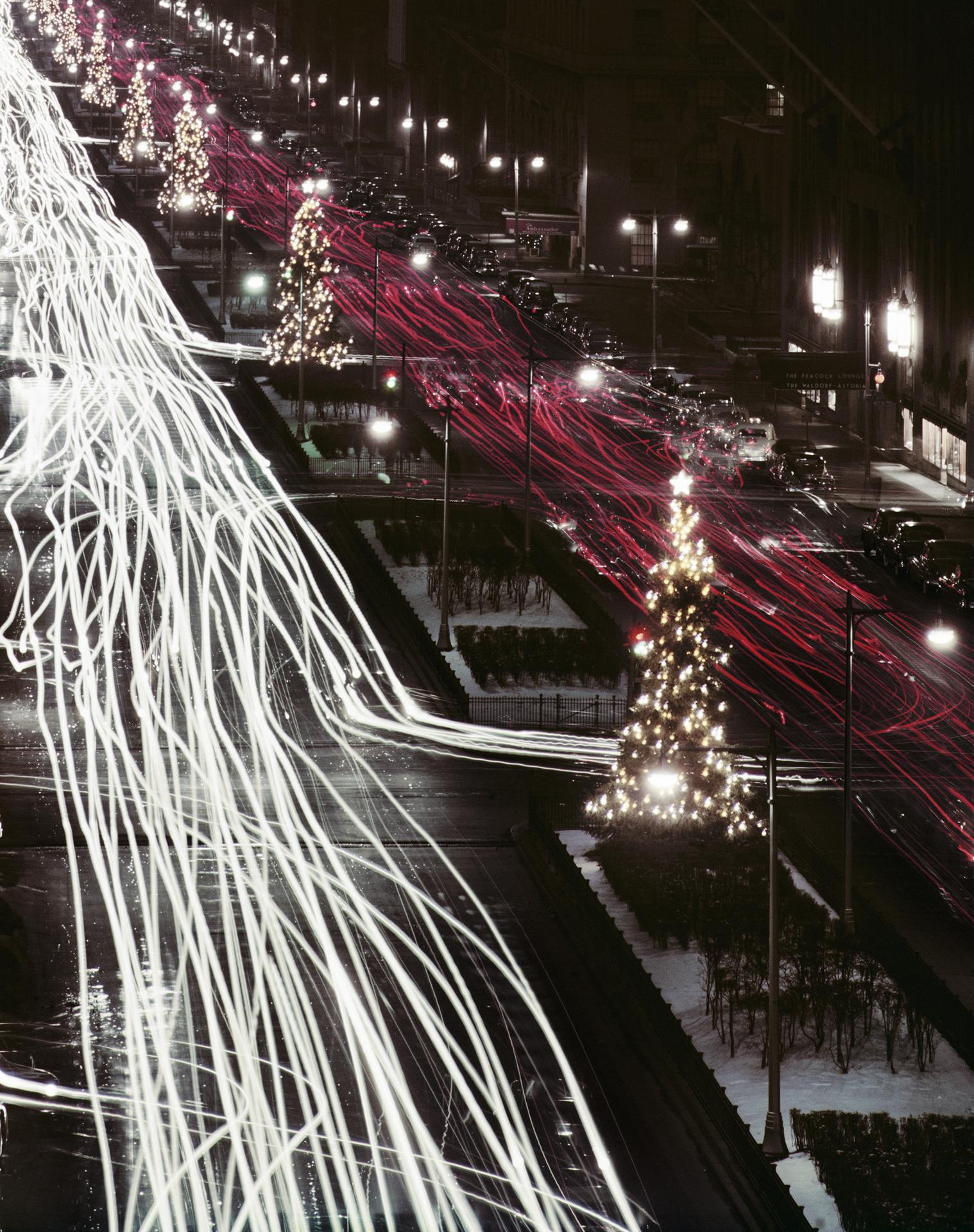 Traffic de Noël, New York, Édition de succession, photographie à longue exposition en vente 1