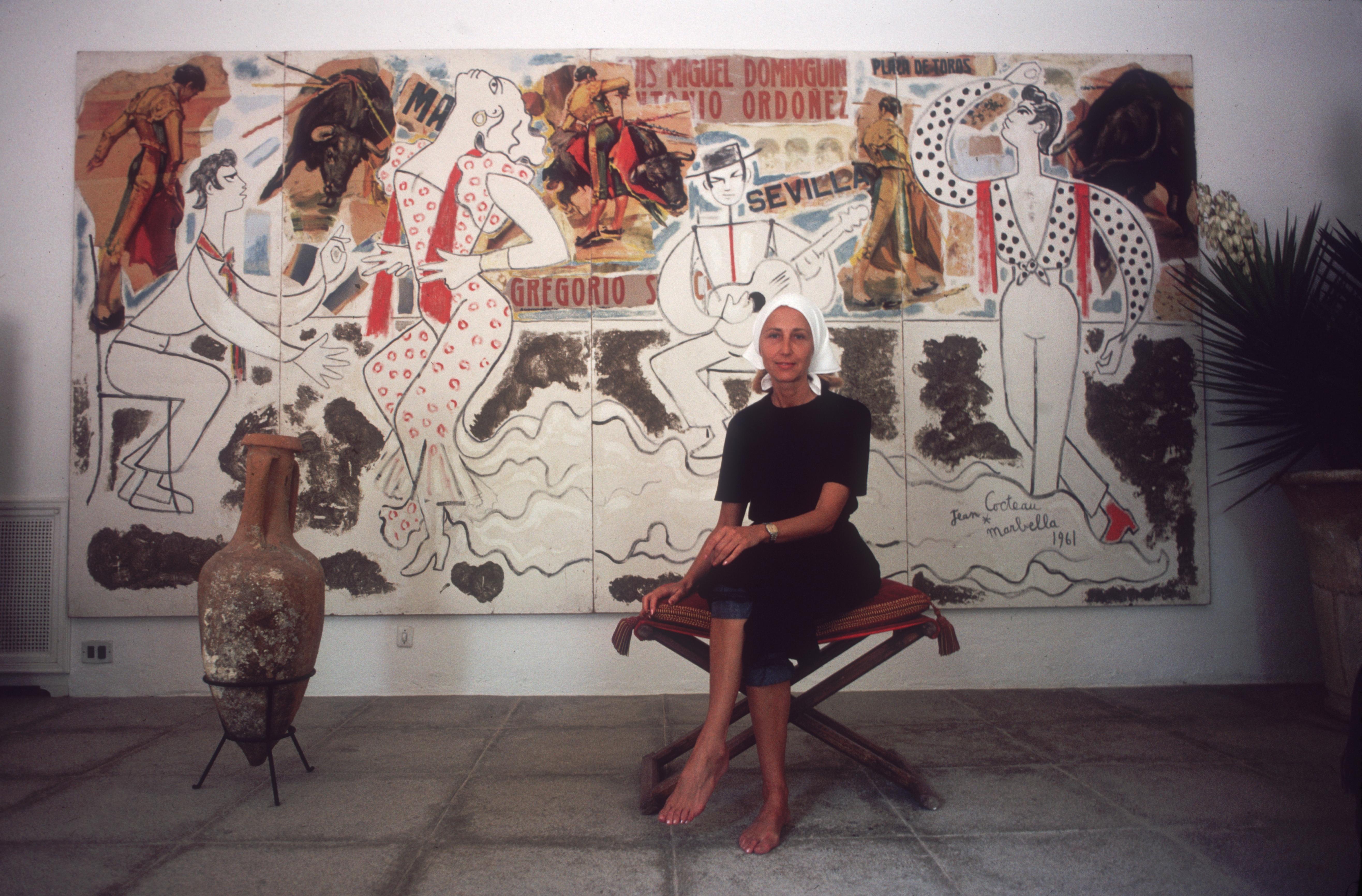 'Cocteau Collector' 1982 Slim Aarons Limited Estate Edition Print 

August 1982: Art collector Sylvia Coca sits in front of one of Jean Cocteau's murals in Marbella.

Produced from the original transparency
Certificate of authenticity supplied