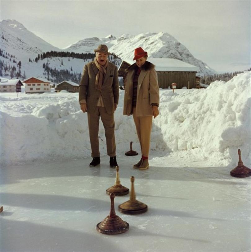 Curling
1961
da Slim Aarons

Slim Aarons Edizione Limitata Estate

Heinrich Dite e Leonie Heller giocano a curling a Lech, in Austria.

non incorniciato
c stampa di tipo
stampato 2023
20 x 20"  - formato carta


Limitato a 150 stampe,