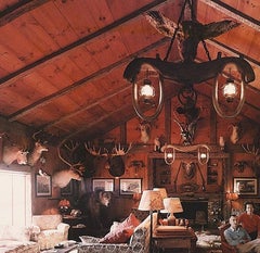 Papà orso - Lodge in stile sciistico in un paesaggio montano alpino innevato A. Winter