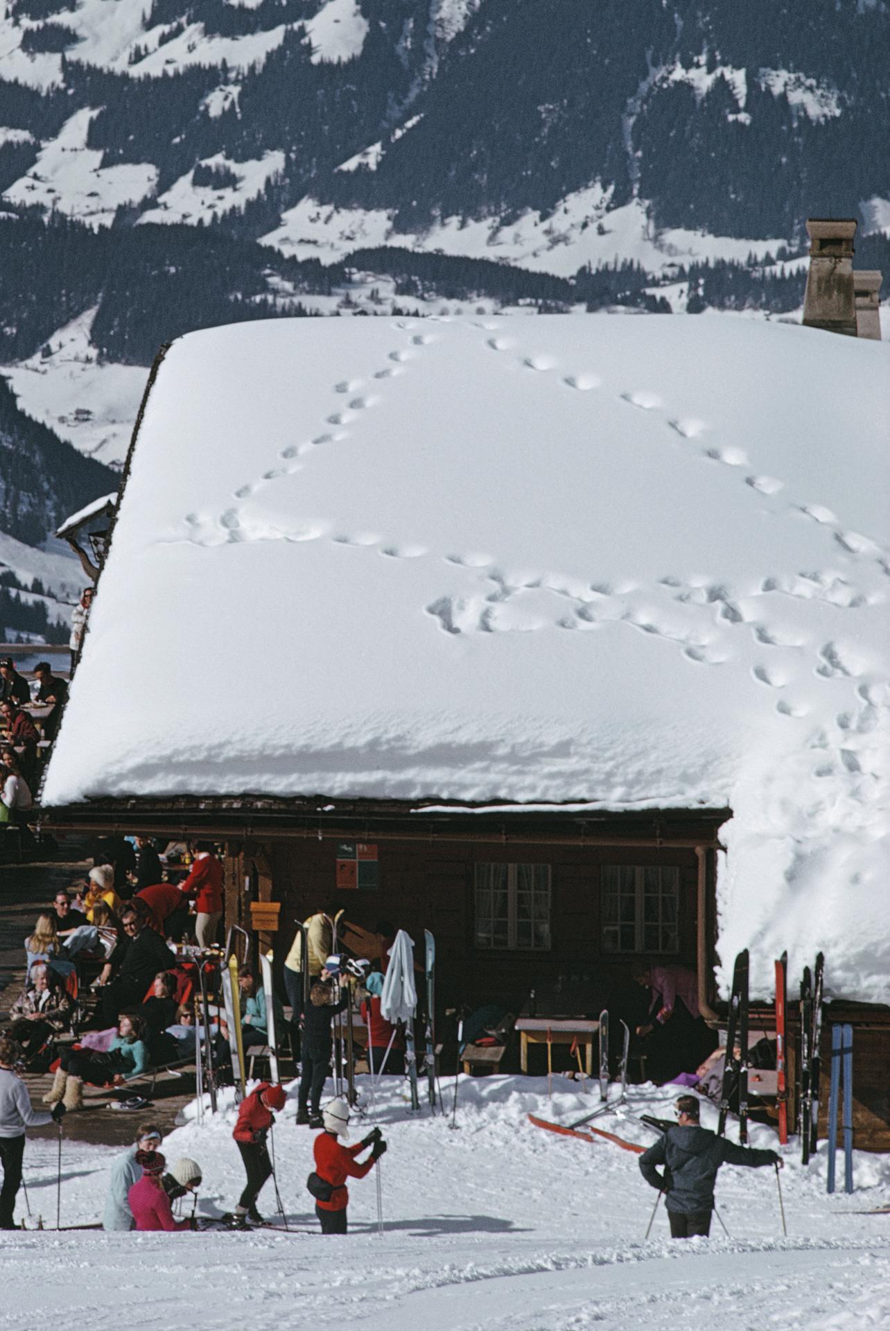 Esszimmer im Eagle Club, Schweiz, Nachlassausgabe, Winterlandschaft, Fotograpie im Angebot 2