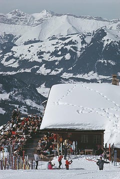 Dining at The Eagle Club, Suisse, édition de succession, paysage d'hiver Photogra