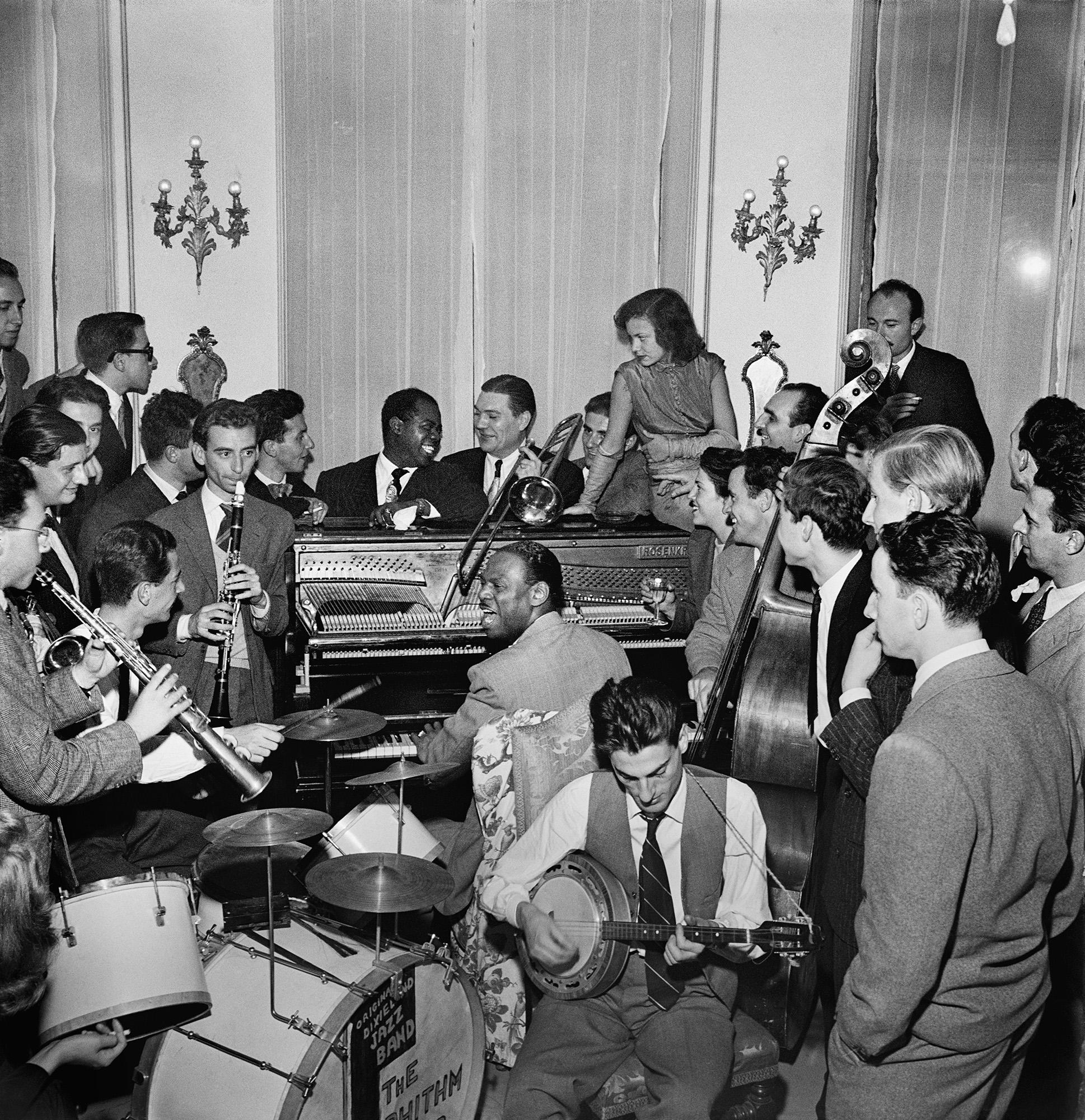 Figurative Photograph Slim Aarons - Dixieland In Rome, 1948 (inédit)
