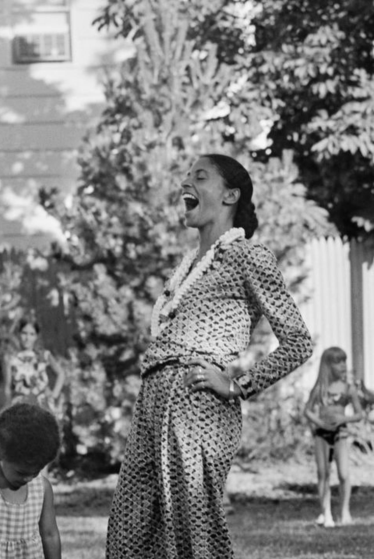 Elizabeth Campbell Parks, New York, Slim Aarons Estate Edition, Ritratto fotografico in vendita 4