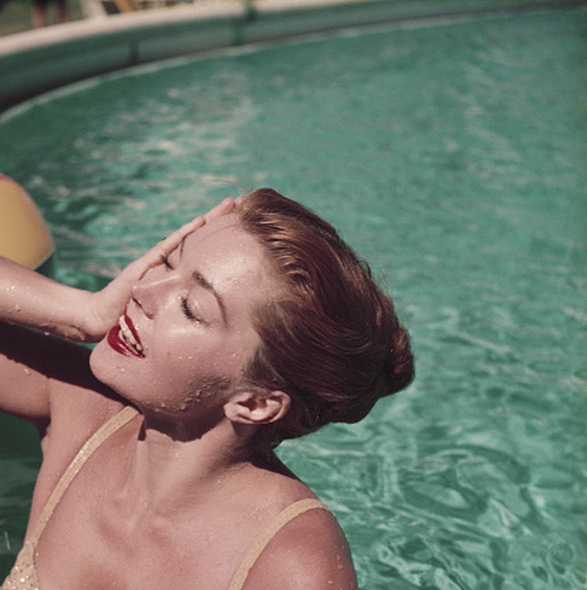 Esther Williams, Florida, Nachlassausgabe, Porträtfotografie (Realismus), Photograph, von Slim Aarons