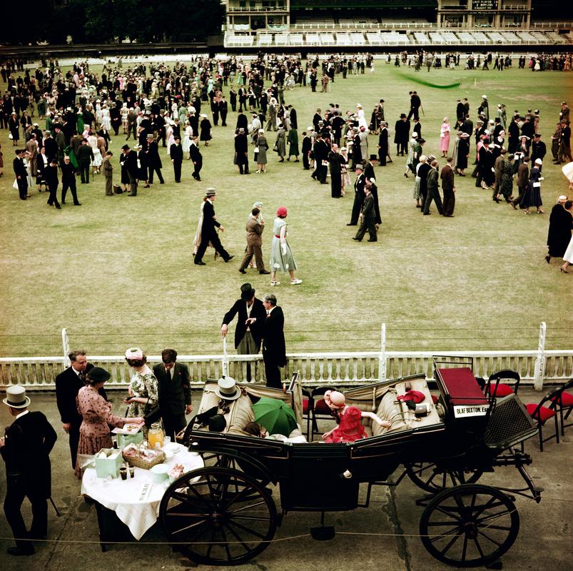 Eton-Harrow Match" (édition du domaine de Slim Aarons)