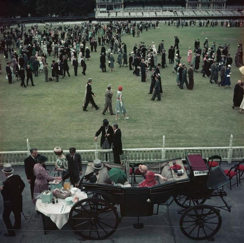 Eton-Harrow Match 
1955
by Slim Aarons

Slim Aarons Limited Estate Edition

Lord’s achieves its sartorial and social pinnacle for a school event – the annual Eton-Harrow Match.

unframed
c type print
printed 2023
20 x 20"  - paper size


Limited to