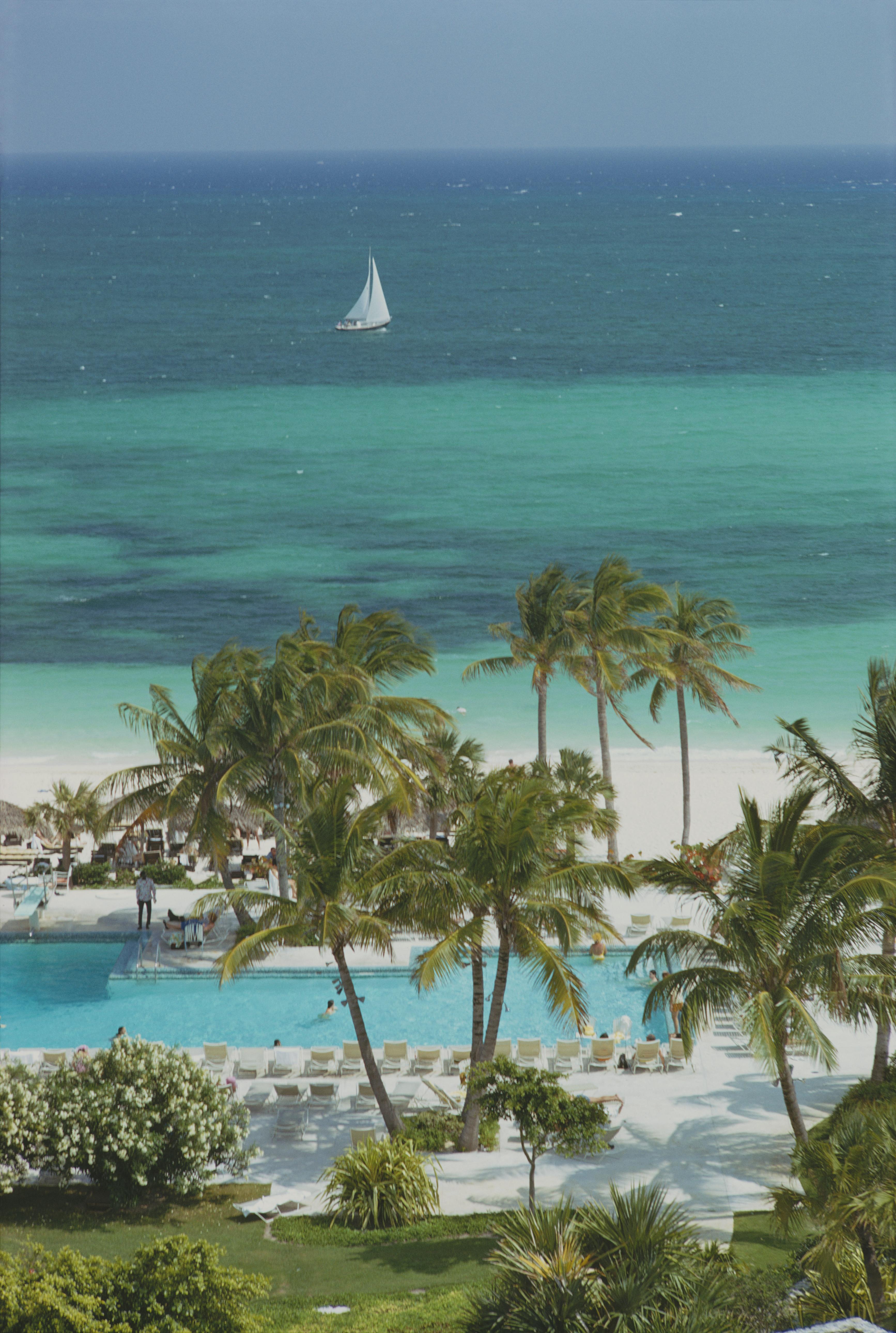 'Freeport Beach' 1969 Slim Aarons Stampa a tiratura limitata 

Una spiaggia di Freeport, nelle Bahamas, nell'aprile del 1969. (Foto di Slim Aarons/Getty Images)

Prodotto dalla trasparenza originale
Certificato di autenticità in dotazione 
Archivio