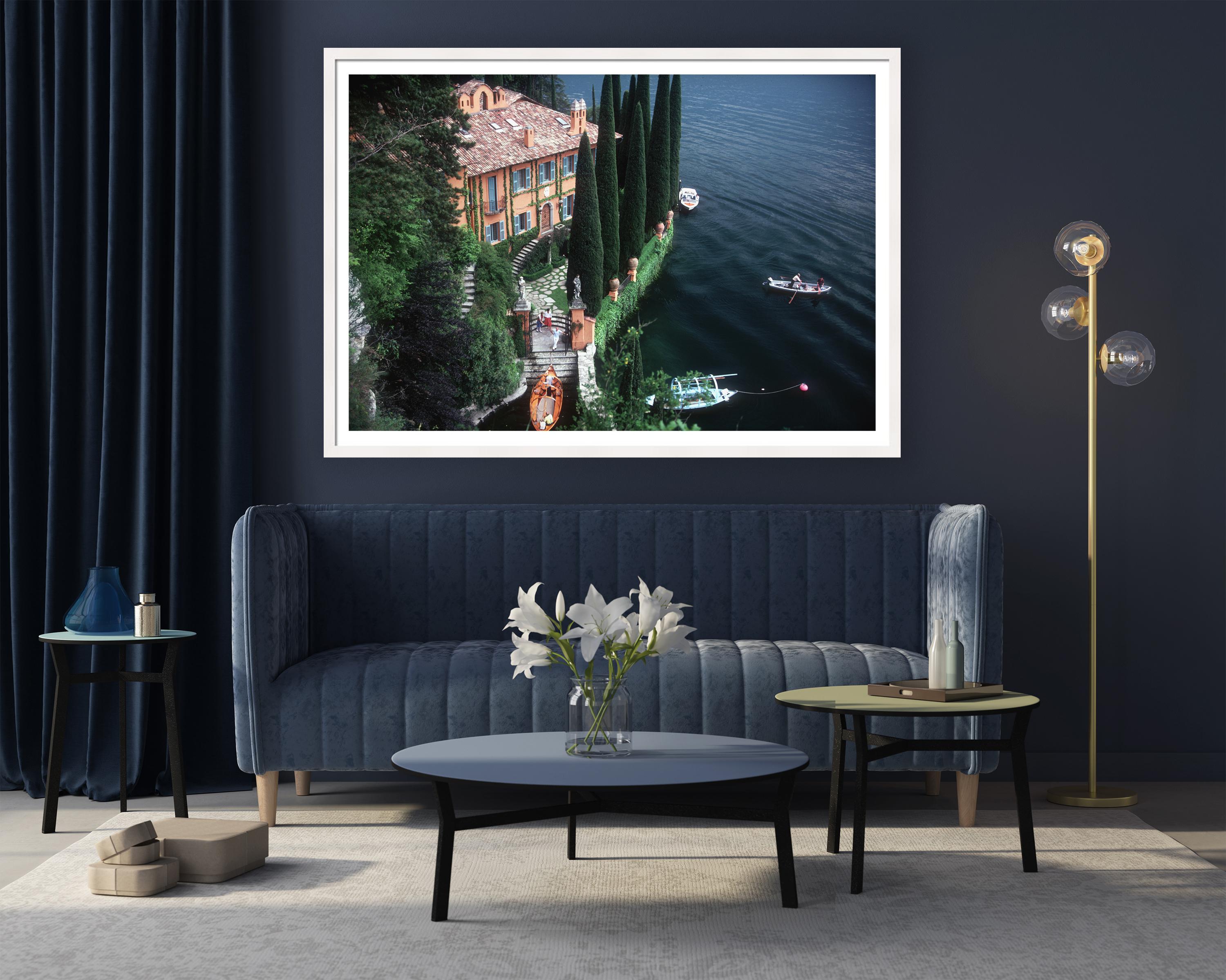 Giacomo Mantegazza, VILLA LA CASINELLA, Lac de Côme, Italie, Édition de la succession - Réalisme Photograph par Slim Aarons