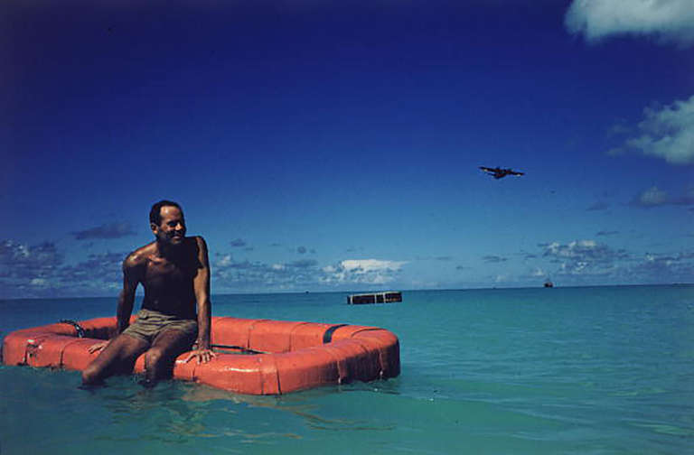 Landscape Photograph Slim Aarons - Henry Fonda - Robe