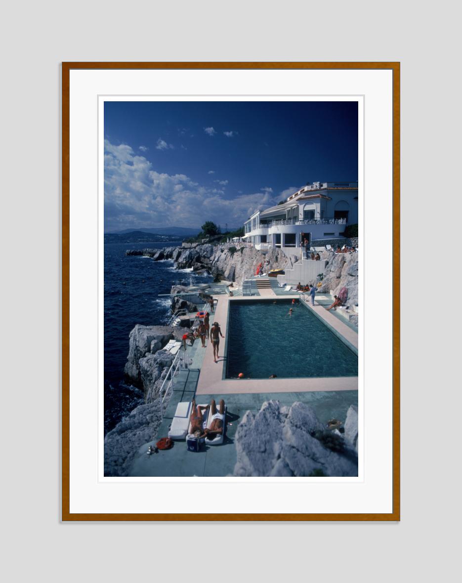 Hotel du Cap Eden-Roc 1976 Slim Aarons Nachlass, gestempelte Auflage  im Angebot 1