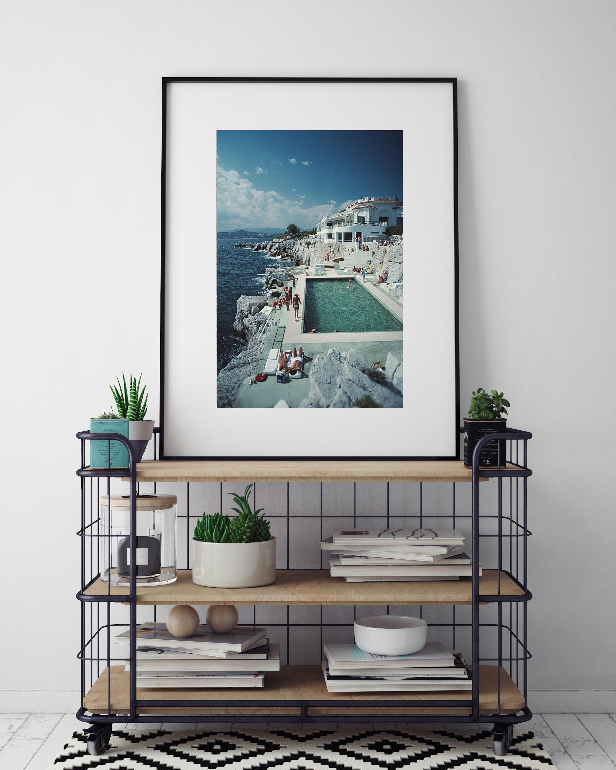 Hôtel du Cap Eden-Roc, Estate Edition Photograph, Poolside in Antibes - Blue Landscape Photograph by Slim Aarons