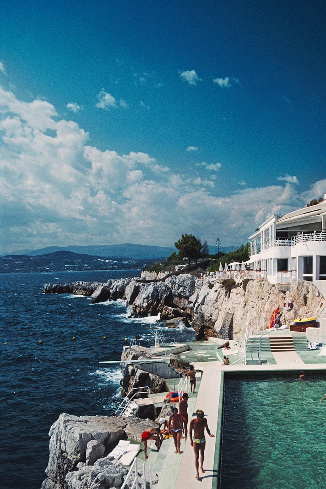 Hôtel du Cap Eden-Roc, Estate Edition Photograph, Poolside in Antibes For Sale 2