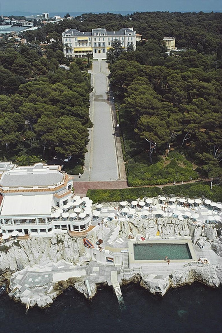 Slim Aarons - View of Hotel du Cap, Eden Roc, Slim Aarons - 20th century,  Photography, French For Sale at 1stDibs