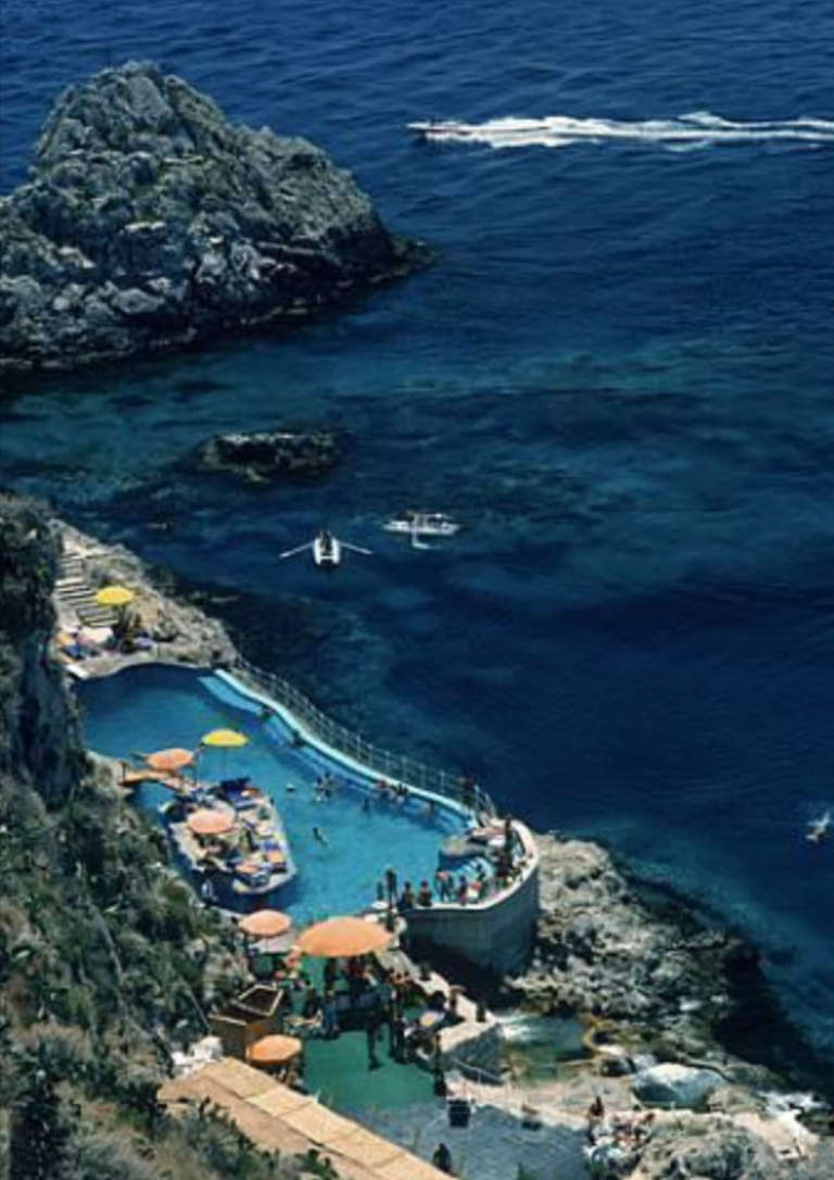 Slim Aarons Color Photograph - Hotel Taormina Pool
