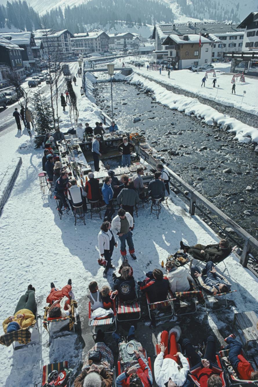 Ice Bar 
1979
by Slim Aarons

Slim Aarons Limited Estate Edition

The Ice Bar at the Hotel Krone in the Austrian ski resort of Lech, February 1979

unframed
c type print
printed 2023
20 × 16 inches - paper size


Limited to 150 prints only –