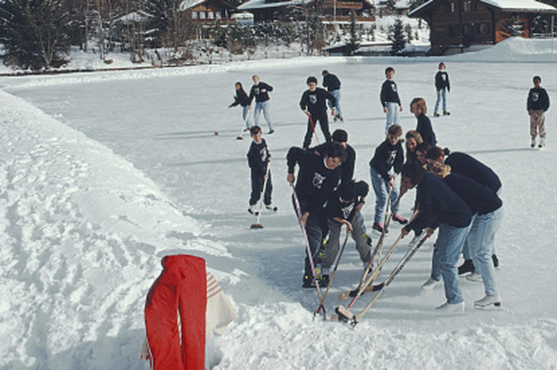 Hockey sobre hielo, Suiza, Edición limitada, Fotografía de paisaje invernal en venta 1