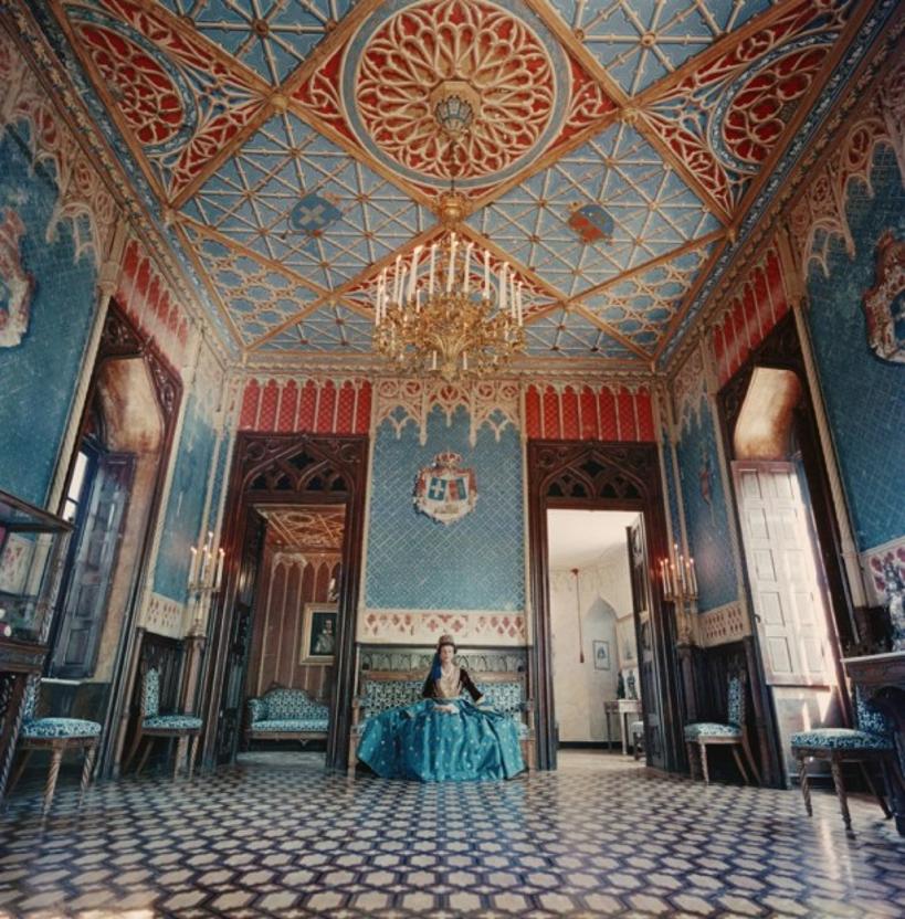 Jean Serpieri, 1961

Madame Jean Serpieri sits in the ballroom of the Tour La Reine near Athens, wearing a gown that belonged to the wife of Otto, the first king of modern Greece, December 1961. The palace originally belonged to King Otto too, and