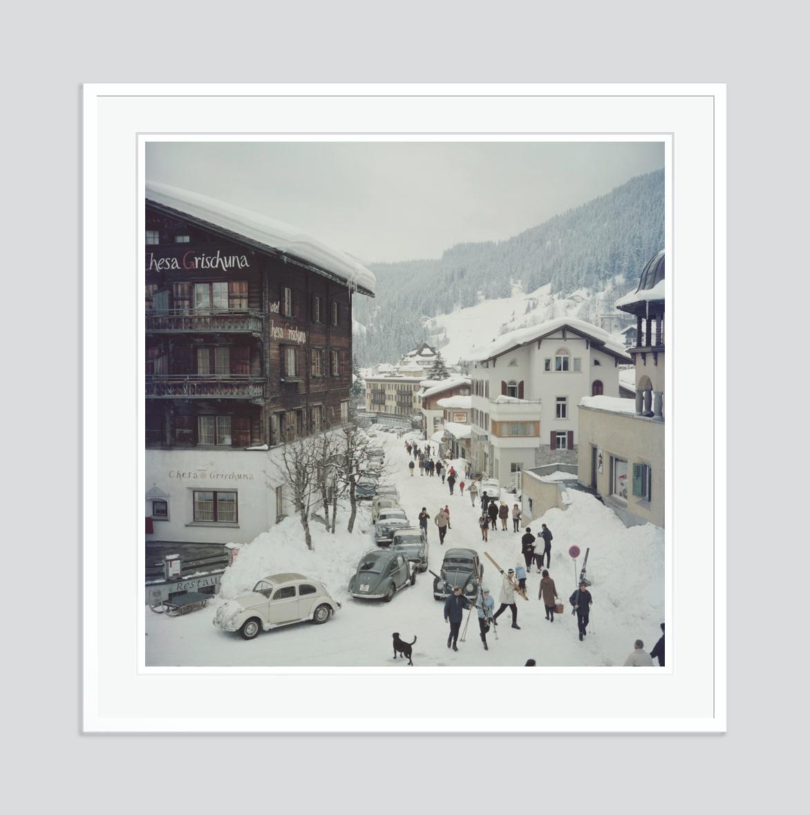 Klosters 1963 Slim Aarons Édition estampillée de la succession en vente 2