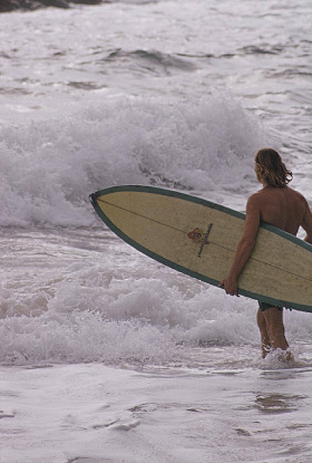 Surfistas de Laguna Beach, California, Edición Inmobiliaria, Fotografía de Paisaje en venta 2