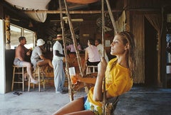 Life in The Bahamas, 1967 - Slim Aarons, 20th Century, Portrait, Cocktails
